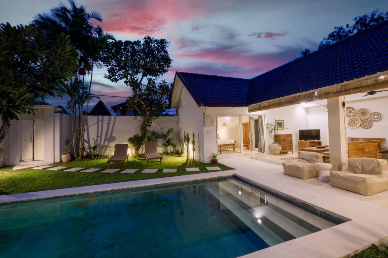 Villa Pagu Seminyak Esterno foto