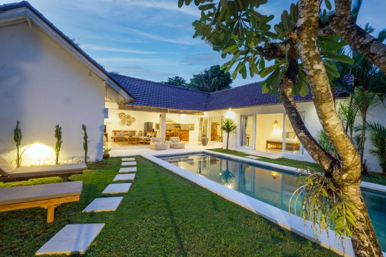 Villa Pagu Seminyak Esterno foto