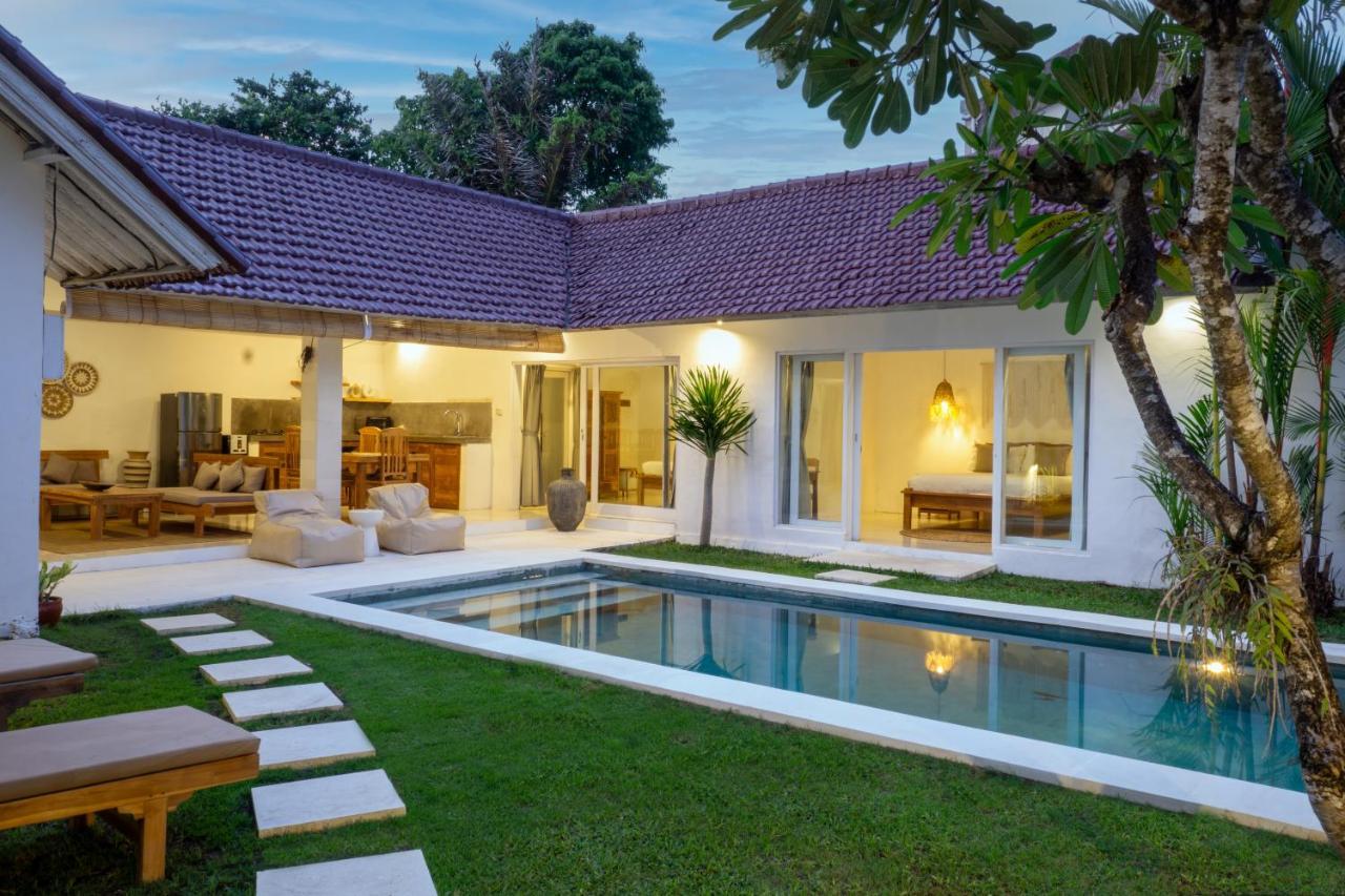 Villa Pagu Seminyak Esterno foto