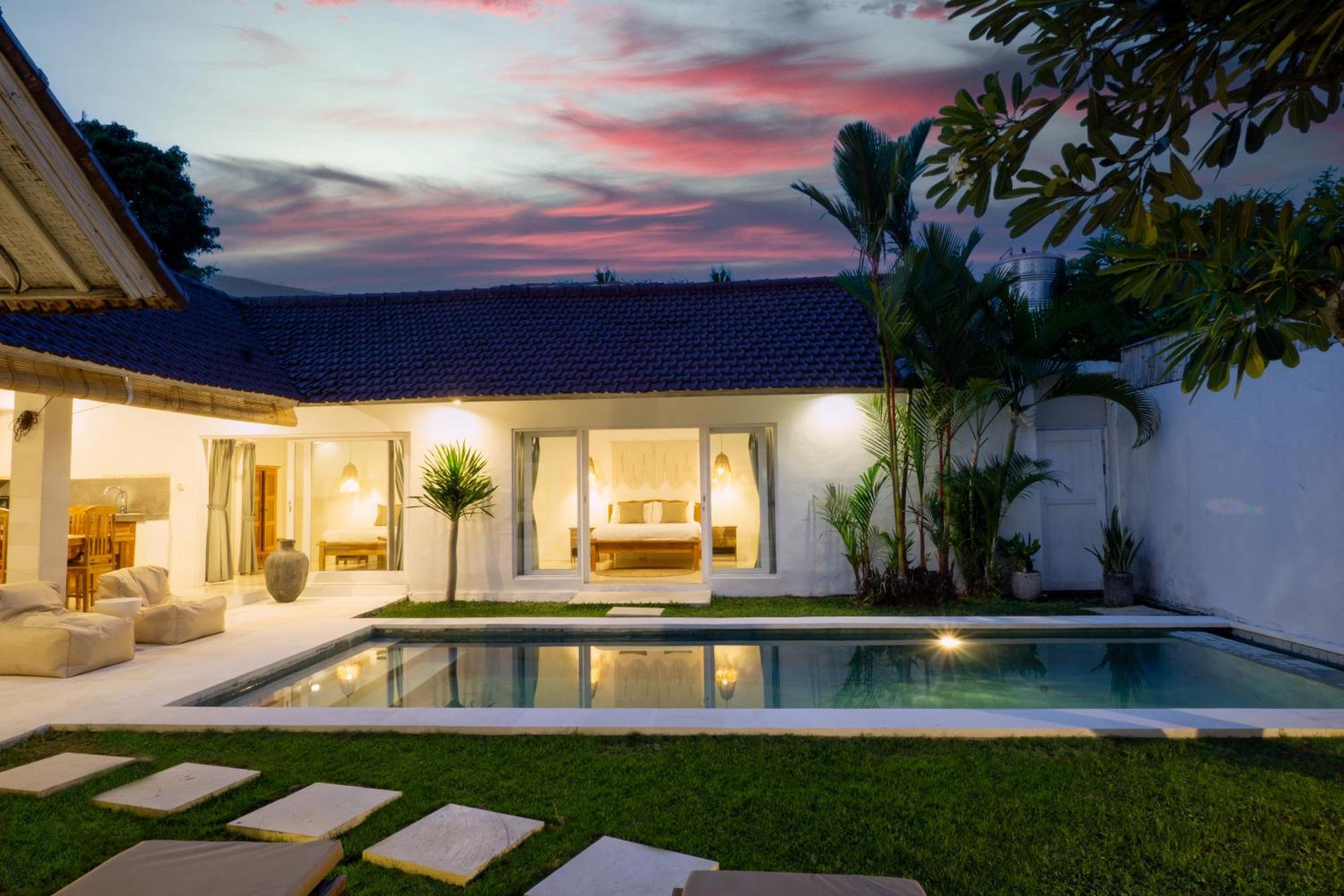 Villa Pagu Seminyak Esterno foto